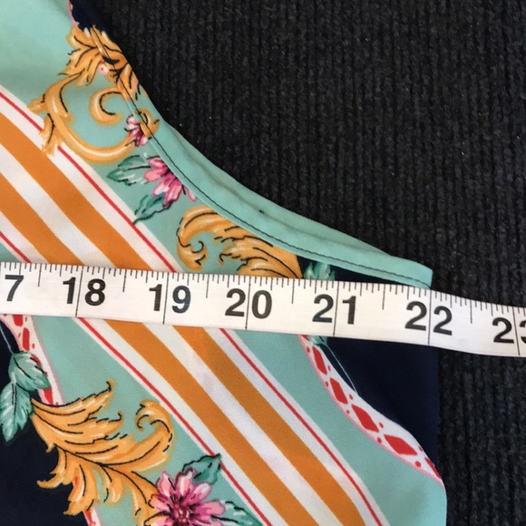 DR2 Floral Hi-Low Hem Top with V-Neck & Wide Straps and Open Design Back-XL - Picture 11 of 12